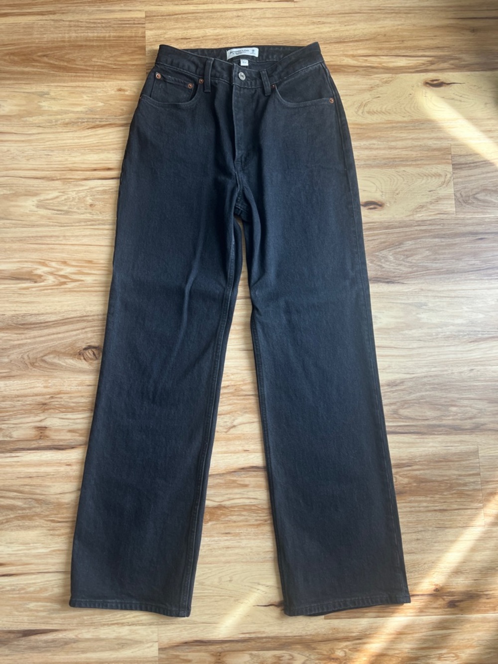 BRAND NEW ABERCROMBIE High Rise 90s Relaxed Black Straight-Leg Denim